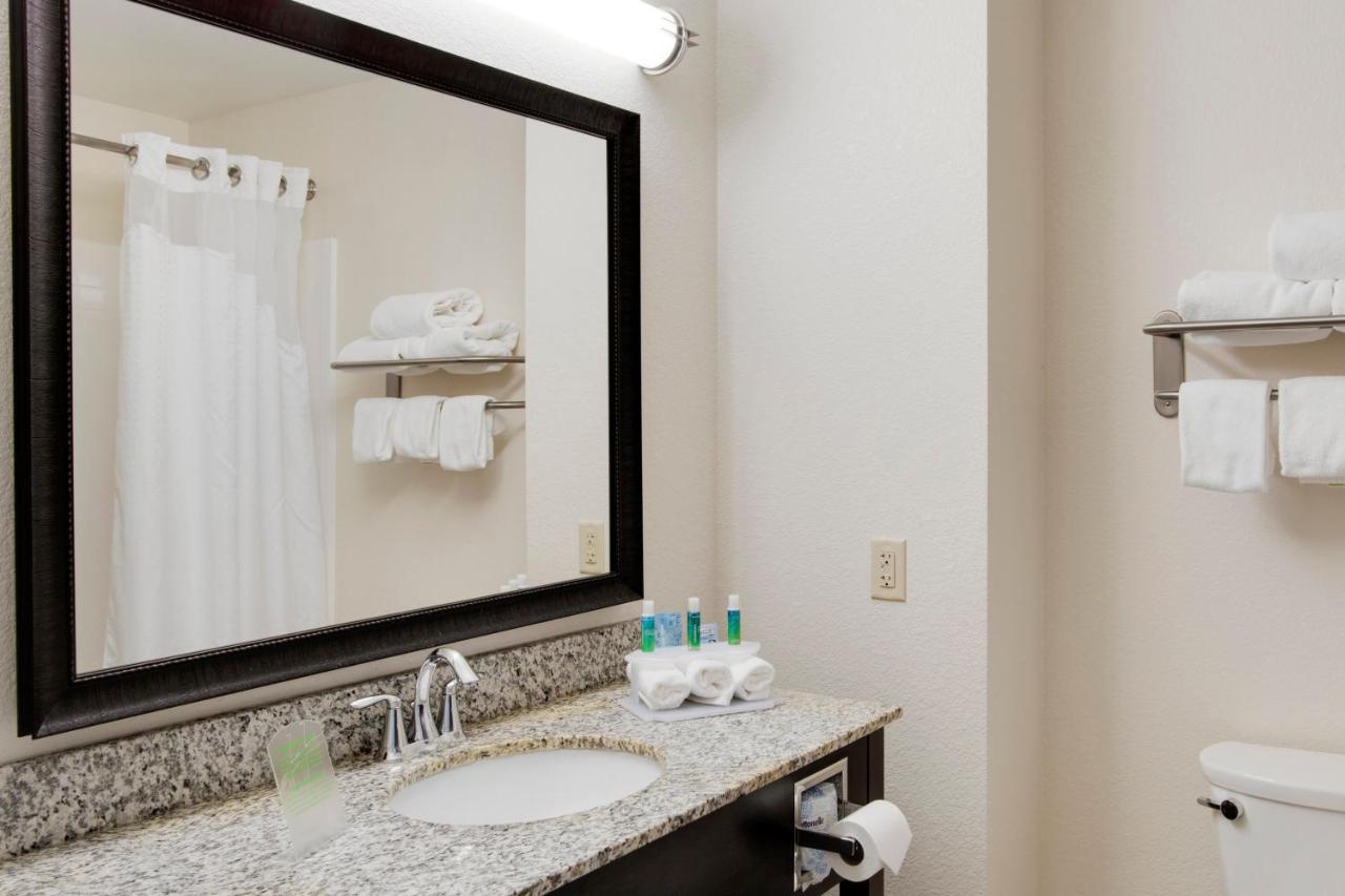 Holiday Inn Express & Suites Nevada By Ihg Quarto foto