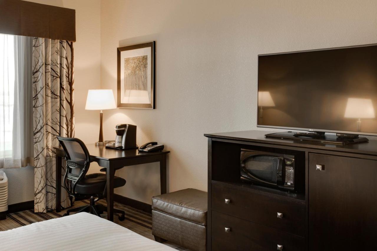 Holiday Inn Express & Suites Nevada By Ihg Exterior foto