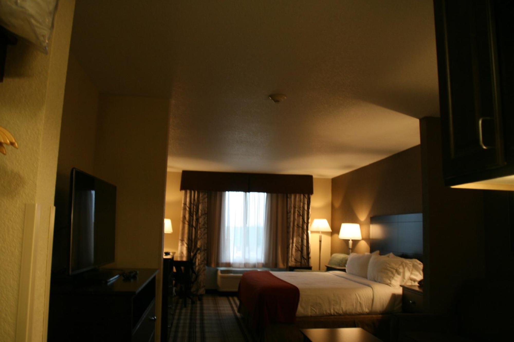 Holiday Inn Express & Suites Nevada By Ihg Exterior foto