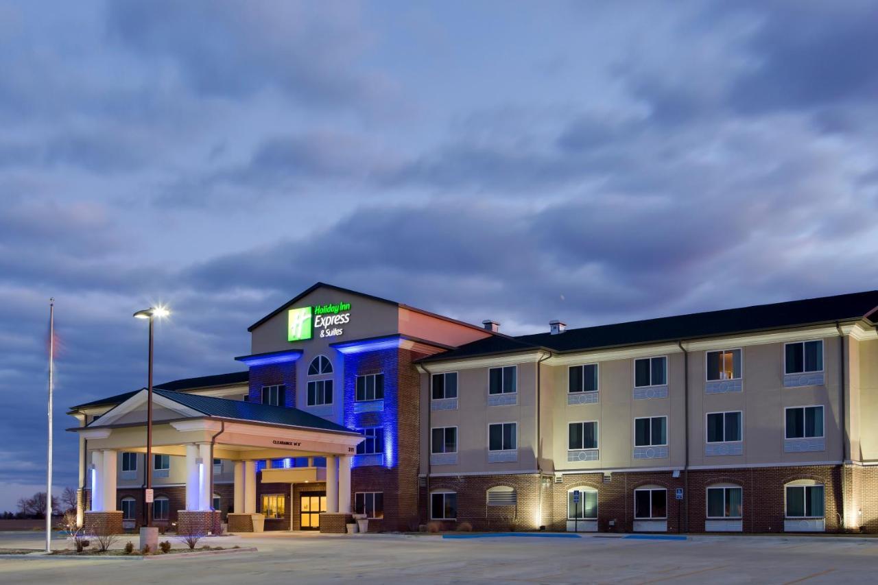 Holiday Inn Express & Suites Nevada By Ihg Exterior foto